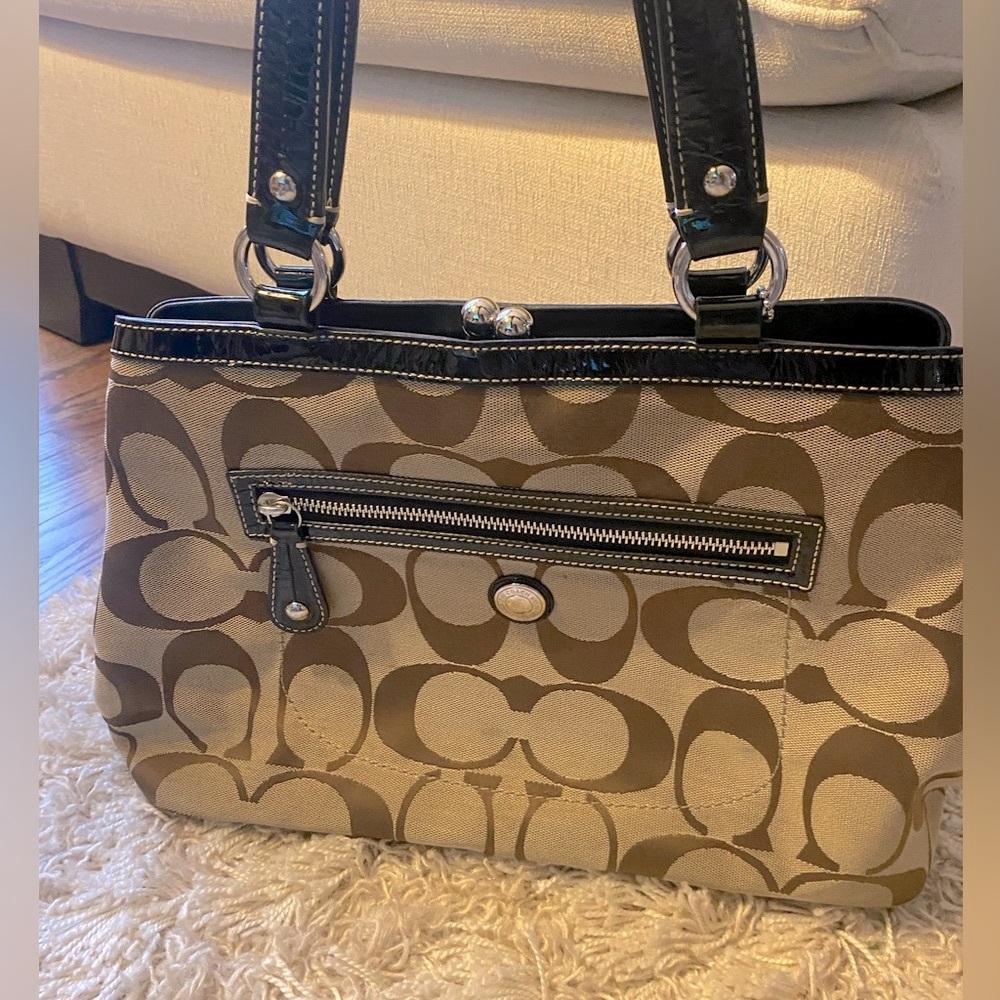 Coach bag! Lightly used!